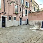 Modern Apartment In Venice Gf